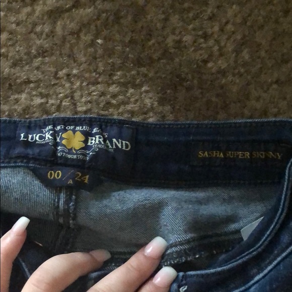 Dark wash lucky brand skinny jeans - Picture 3 of 5